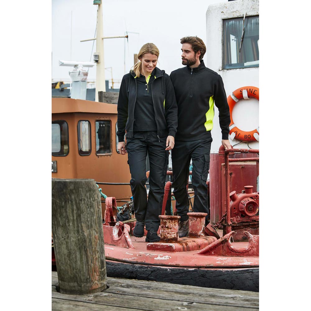 Ava zip hood Dam