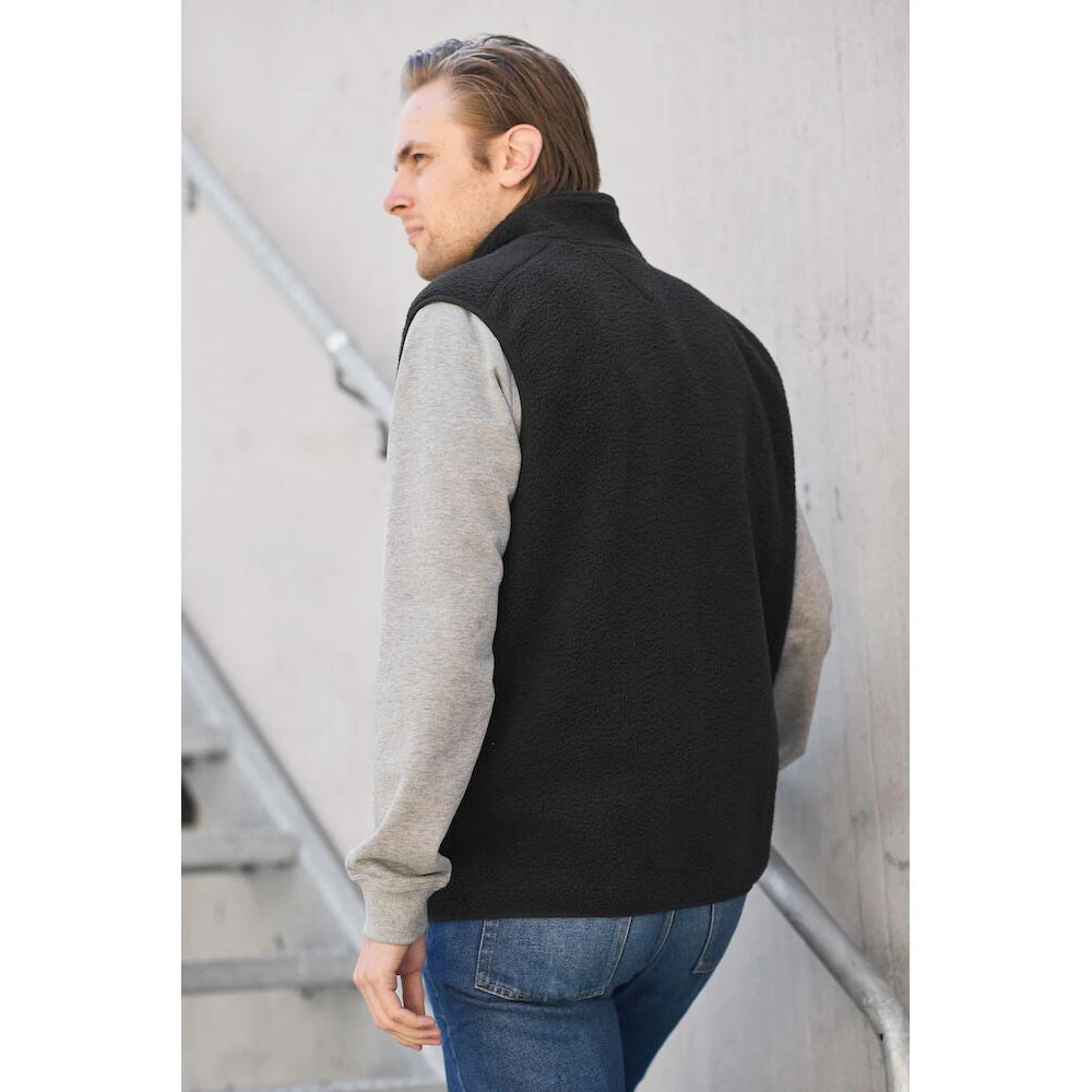 Roxby Vest
